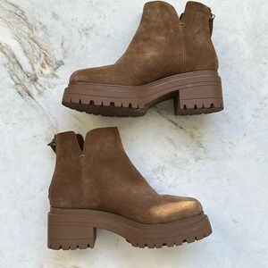 Cow Suede Gianni Bini  Lug Boot